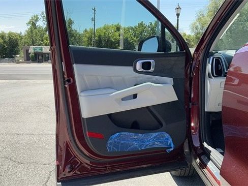 New 2025 Kia Sorento SX image 2