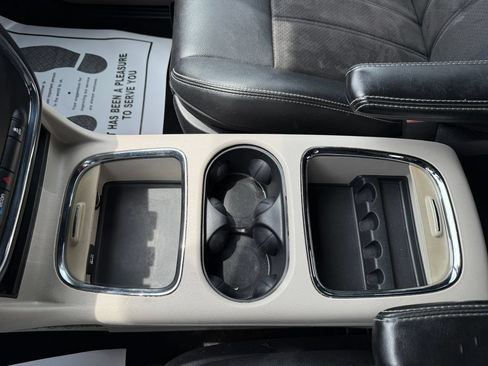 Used 2020 Dodge Grand Caravan SXT FWD image 30