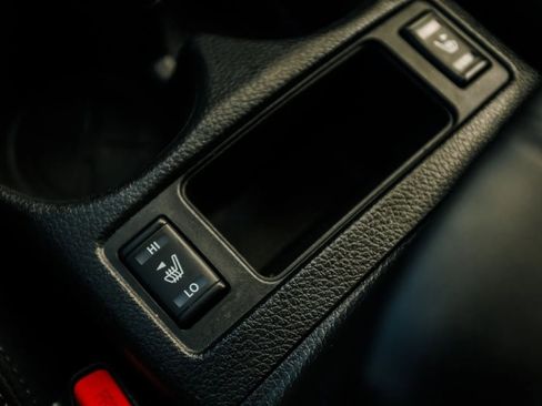 Used 2020 Nissan Rogue SV w/ Premium Package image 19