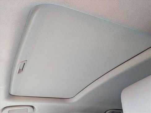 Used 2020 Honda CR-V Touring image 14