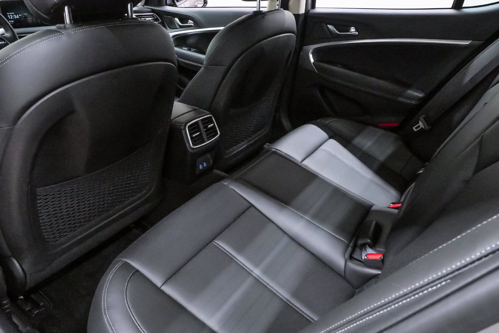 Certified 2026 Genesis G70 2.5T AWD/4WD image 10