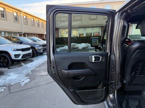 Used 2021 Jeep Gladiator Rubicon image 26