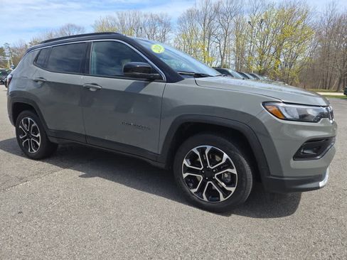 Used 2024 Jeep Compass Limited AWD/4WD image 12