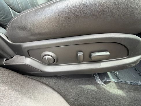 Used 2017 Buick Enclave Leather AWD/4WD image 31