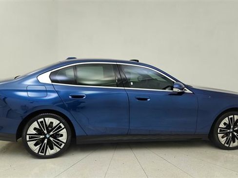 Used 2026 BMW 530i image 6