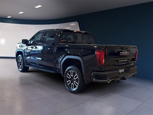 Used 2022 GMC Sierra 1500 AT4 w/ AT4 Premium Package image 5