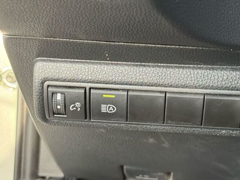 Used 2024 Toyota Corolla LE FWD image 19