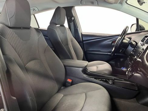 Used 2021 Toyota Prius Prime LE image 10