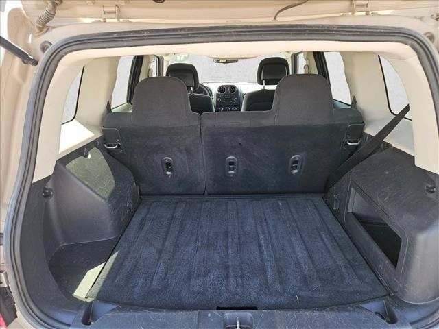 Used 2017 Jeep Patriot Sport FWD image 6