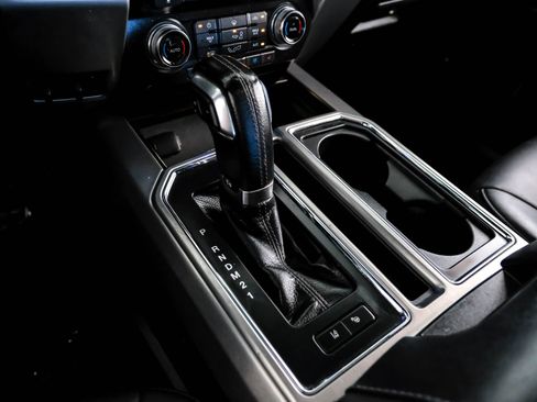 Used 2015 Ford F150 Platinum w/ Equipment Group 701A Luxury image 24