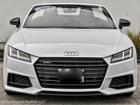 Used 2019 Audi TT 2.0T w/ Technology Package image 2