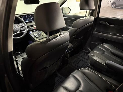 Used 2023 Hyundai Palisade Limited AWD/4WD image 29