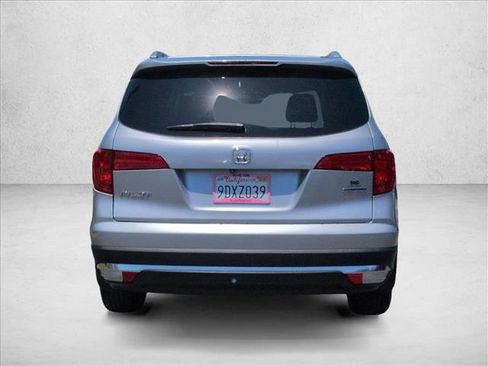 Used 2016 Honda Pilot Touring image 7