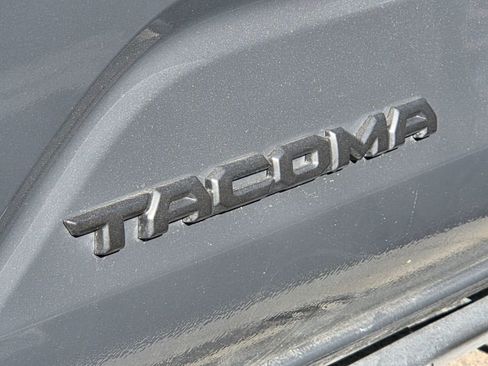 Used 2025 Toyota Tacoma SR5 image 5