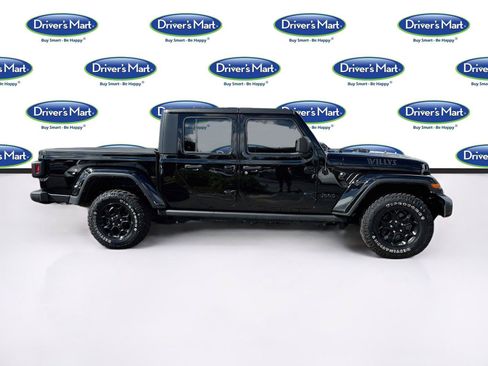 Used 2023 Jeep Gladiator Sport AWD/4WD image 8