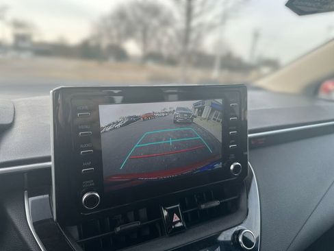 Used 2020 Toyota Corolla LE image 21