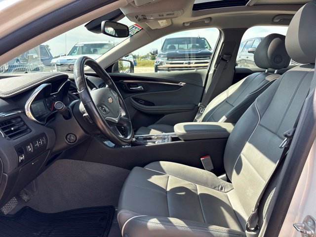 Used 2014 Chevrolet Impala LTZ FWD image 12