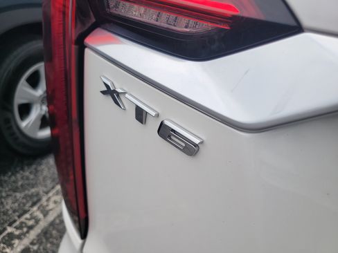 Used 2021 Cadillac XT6 Premium Luxury FWD image 11