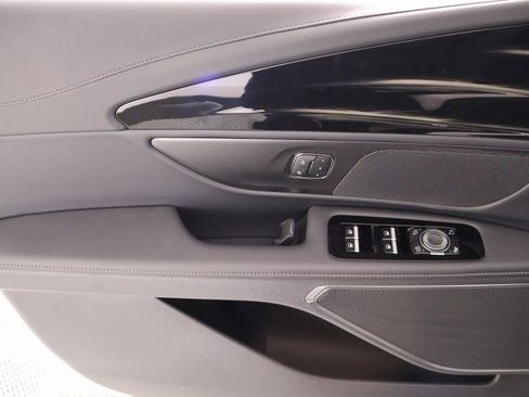 New 2026 Lincoln Nautilus Premier w/ Jet Appearance Package AWD/4WD image 16