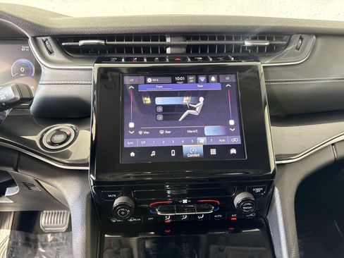 Used 2023 Jeep Grand Cherokee L Laredo image 20