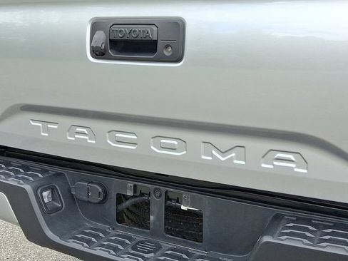 Used 2023 Toyota Tacoma SR AWD/4WD image 29