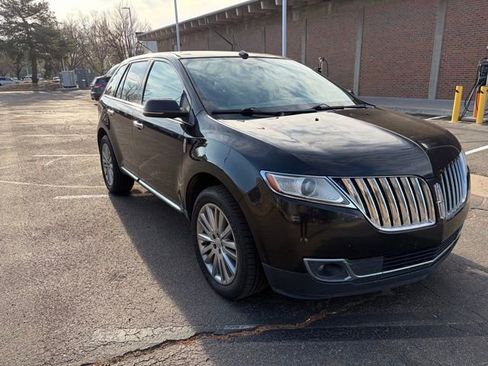 Used 2013 Lincoln MKX AWD image 5
