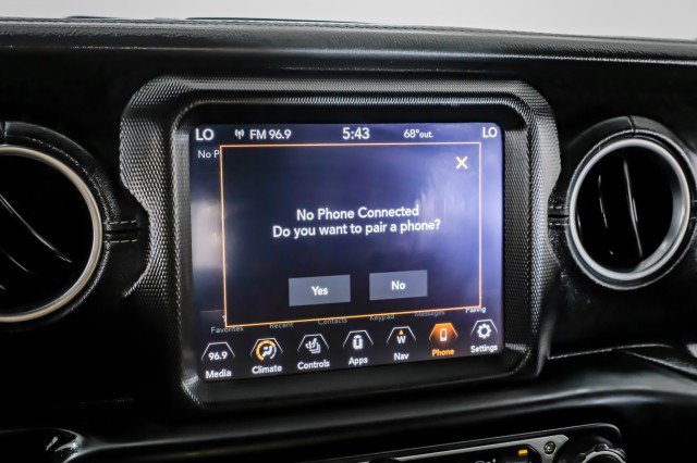 Used 2023 Jeep Wrangler Unlimited Sahara w/ Cold Weather Group AWD/4WD image 33