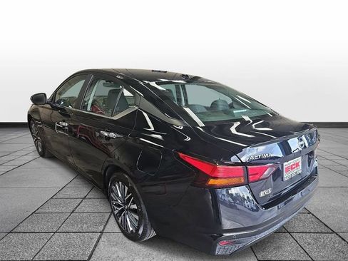 Used 2025 Nissan Altima 2.5 SV FWD image 7