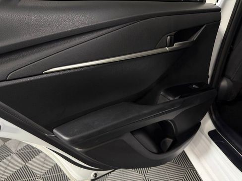 Used 2025 Toyota Camry SE image 25