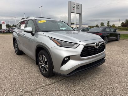 Used 2023 Toyota Highlander XLE