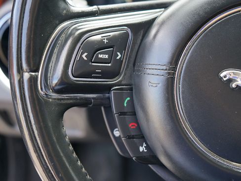 Used 2018 Jaguar XJ R-Sport image 26