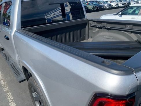 Used 2025 RAM 1500 Big Horn AWD/4WD image 9