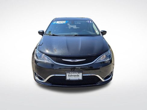 Used 2019 Chrysler Pacifica Touring Plus FWD image 8
