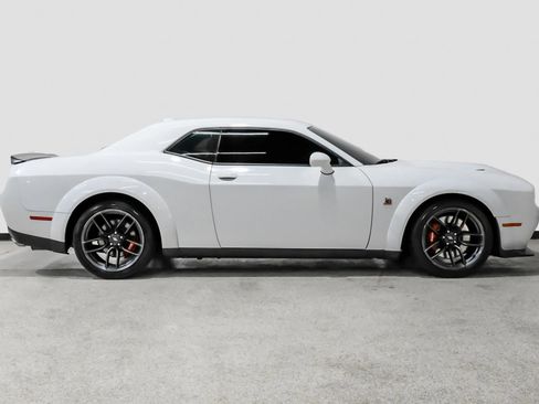 Used 2019 Dodge Challenger R/T Scat Pack w/ Widebody Package RWD image 5