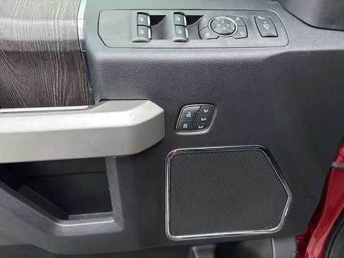 Used 2021 Ford F350 Lariat image 26