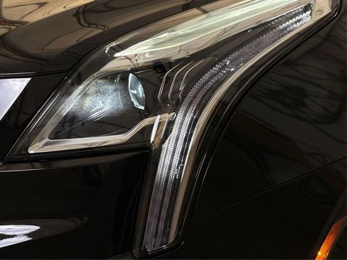 New 2025 Cadillac XT5 Luxury image 14