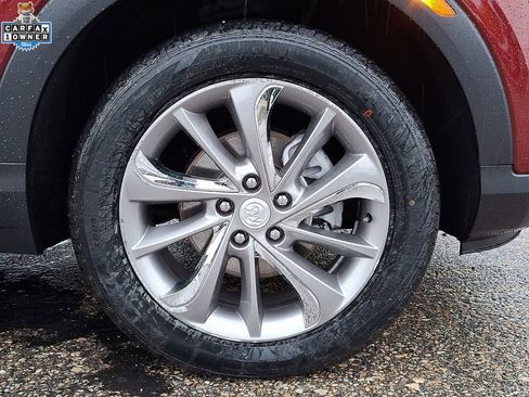 Used 2022 Buick Encore GX Essence w/ Experience Buick Package image 9