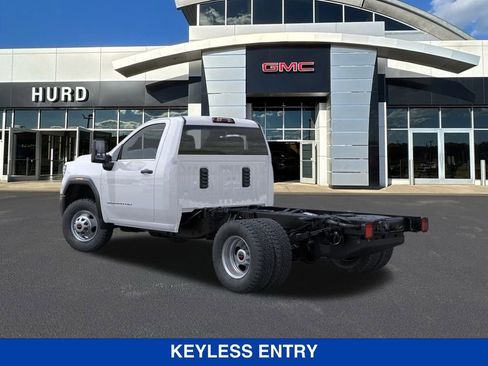 New 2025 GMC Sierra 3500 Pro w/ Convenience Package AWD/4WD image 4