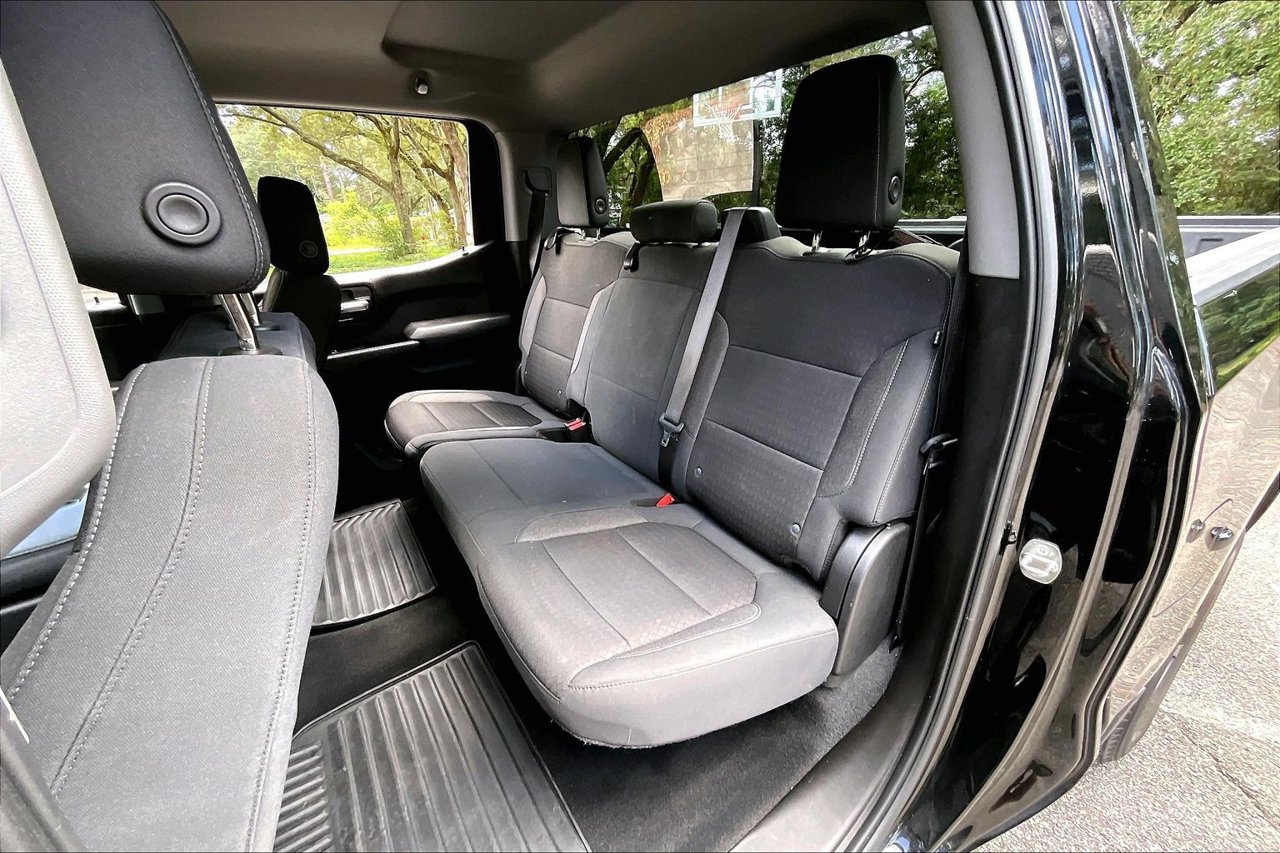 Used 2021 Chevrolet Silverado 1500 LT w/ Bed Protection Package AWD/4WD image 16