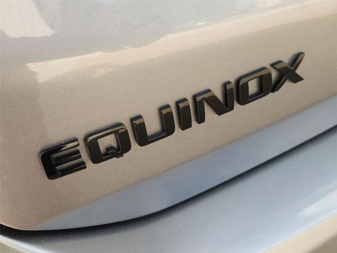 Used 2024 Chevrolet Equinox RS FWD image 30
