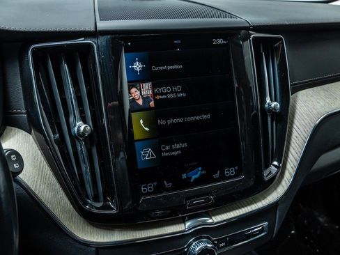 Used 2021 Volvo XC60 T8 Inscription w/ Advanced Package image 16