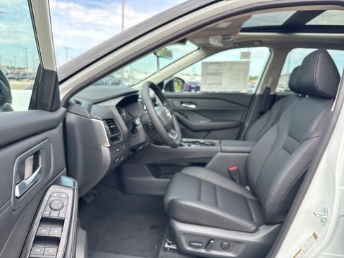 New 2026 Nissan Rogue Dark Armor AWD/4WD image 11