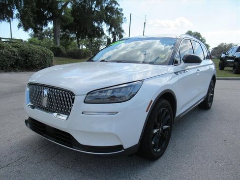 Used 2022 Lincoln Corsair FWD w/ Premium Package image 3