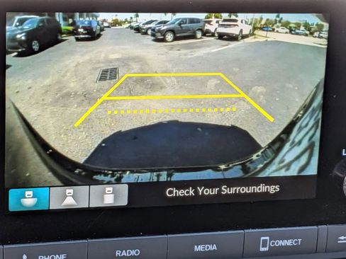 Used 2025 Honda CR-V LX image 18