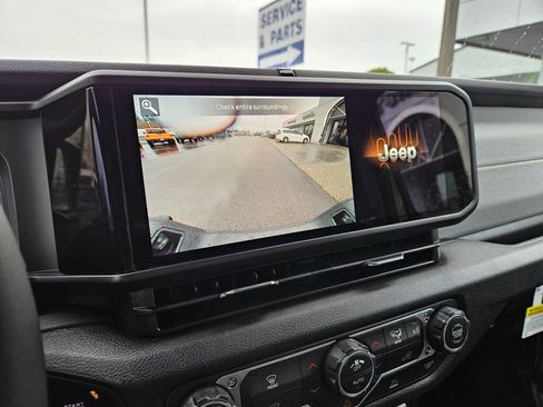 New 2026 Jeep Gladiator Willys image 24