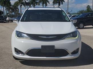 Used 2020 Chrysler Pacifica Limited video 2