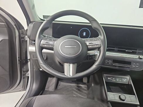 Certified 2025 Hyundai Kona SEL AWD/4WD image 15