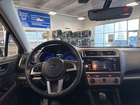 Used 2017 Subaru Outback 2.5i Touring w/ Popular Package #5A image 5