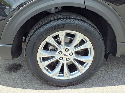 Used 2024 Ford Explorer XLT w/ Equipment Group 202A AWD/4WD image 28