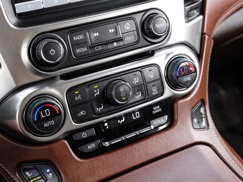 Used 2020 Chevrolet Suburban Premier w/ 6.2L Performance Package image 24